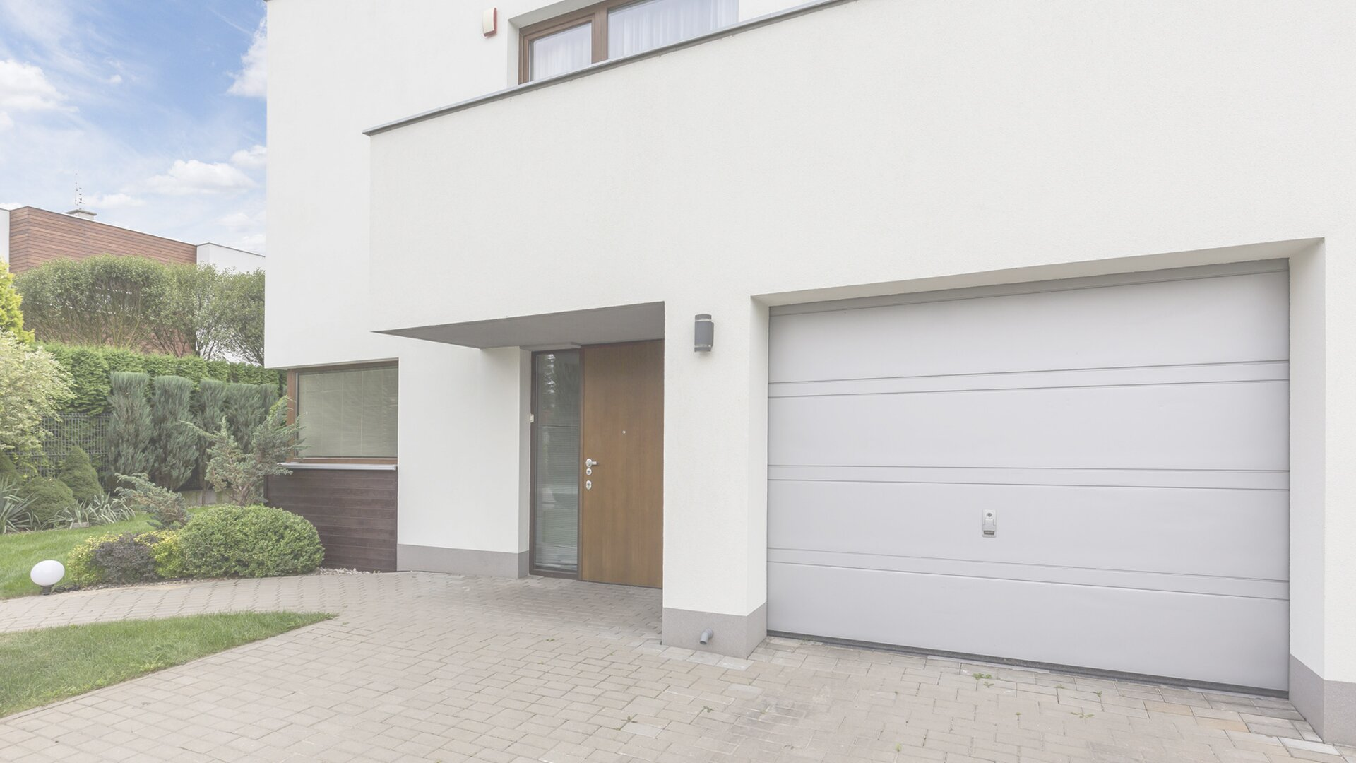 Tam Otomatik Garaj Kapıları